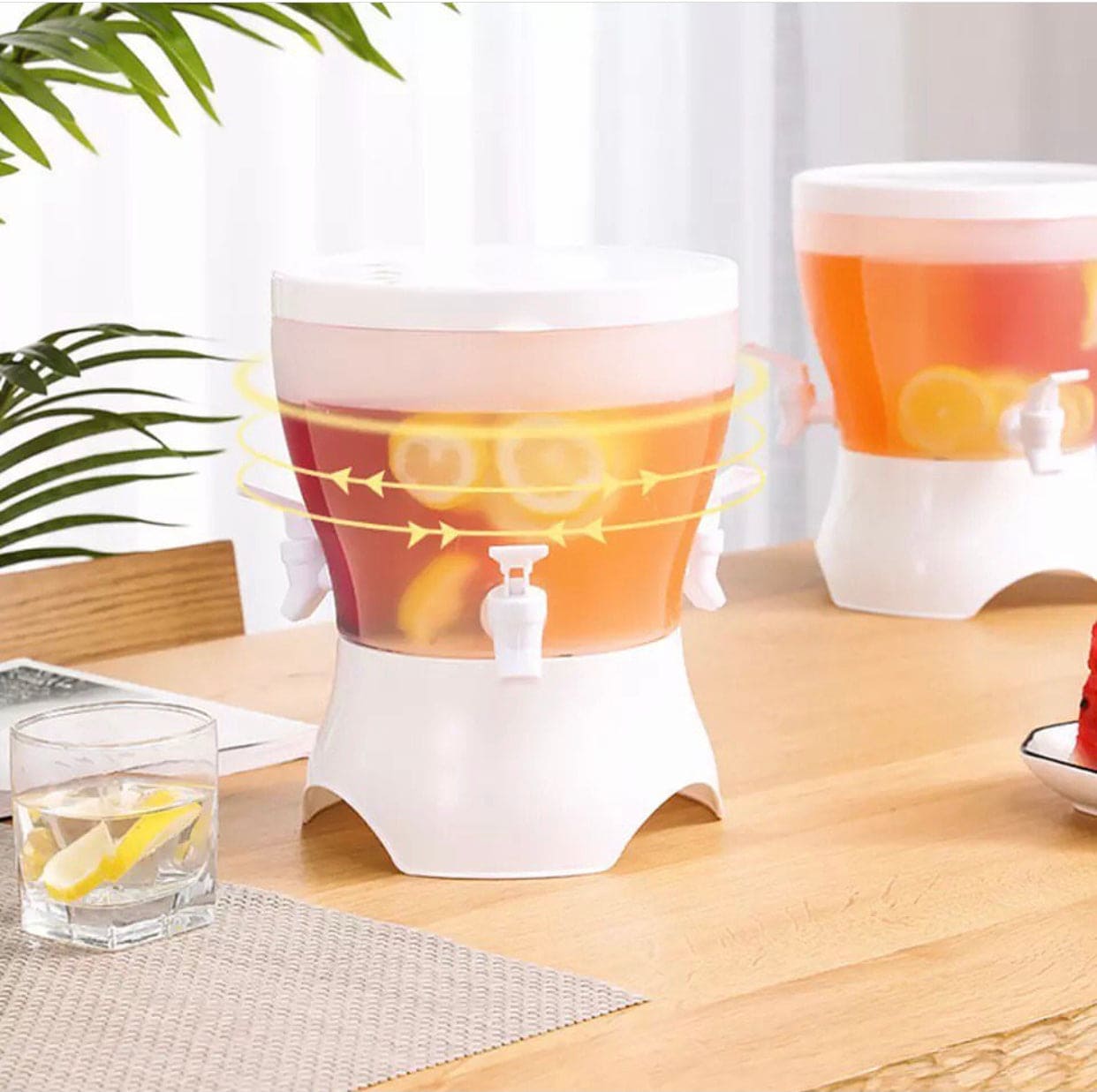 3.75L Food Grade 3 Compartment Plastic Refrigerator Beverages Dispenser, Plastic Drink Dispenser For Refrigerator, Lemonade Drinkware Cold Water Bottle 3.75L Food Grade 3 Compartment Plastic Refrigerator Beverages Dispenser, Plastic Drink Dispenser For Refrigerator, Lemonade Drinkware Cold Water Bottle